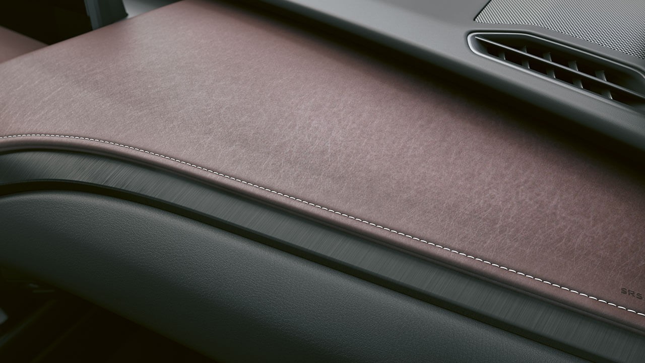 2020-lexus-ux-300e-experience-feature-interior-front-washi-interior-trim-1280x720tcm-3154-1993818