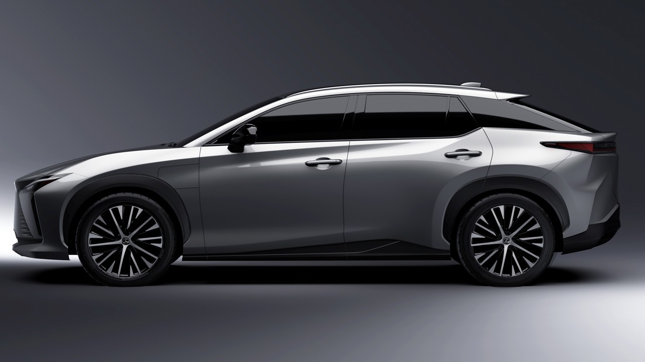 Lexus RZ side view